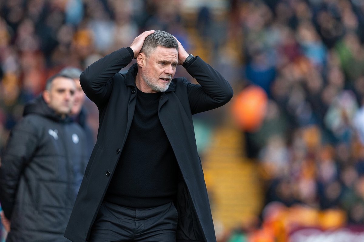 L14M96's tweet photo. Graham when he realises he can't sign McCracken, Baldwin or Pointon on the cheap because he gave them longer term contracts #bcafc https://t.co/uRDrIRsvST
