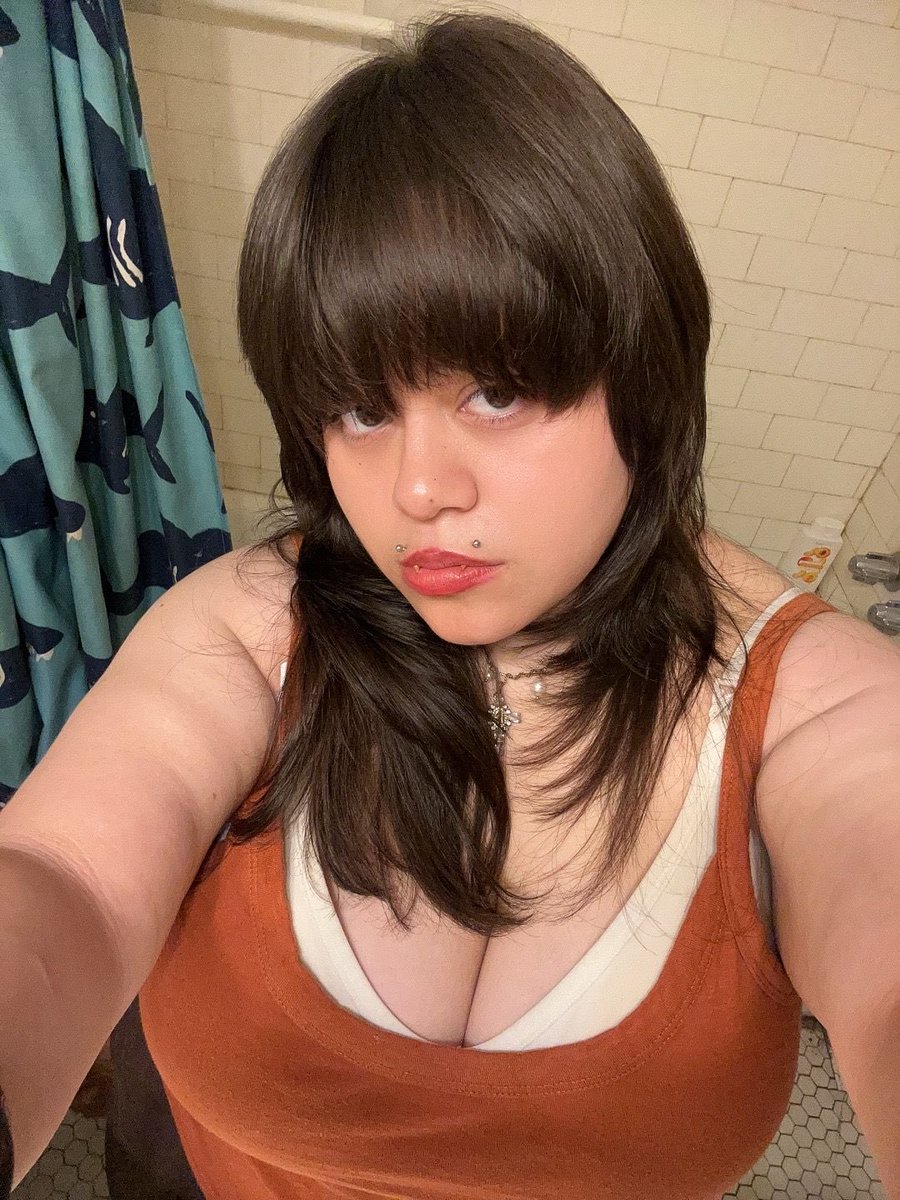 RunLittlePuppy1's tweet photo. My birthday is coming up
Yk what that means 

💵
Findom • feet • drain • finsub • beta • paypig • humanwallet • humanatm • fincuck • foot slave https://t.co/sJ7EAyJNgU
