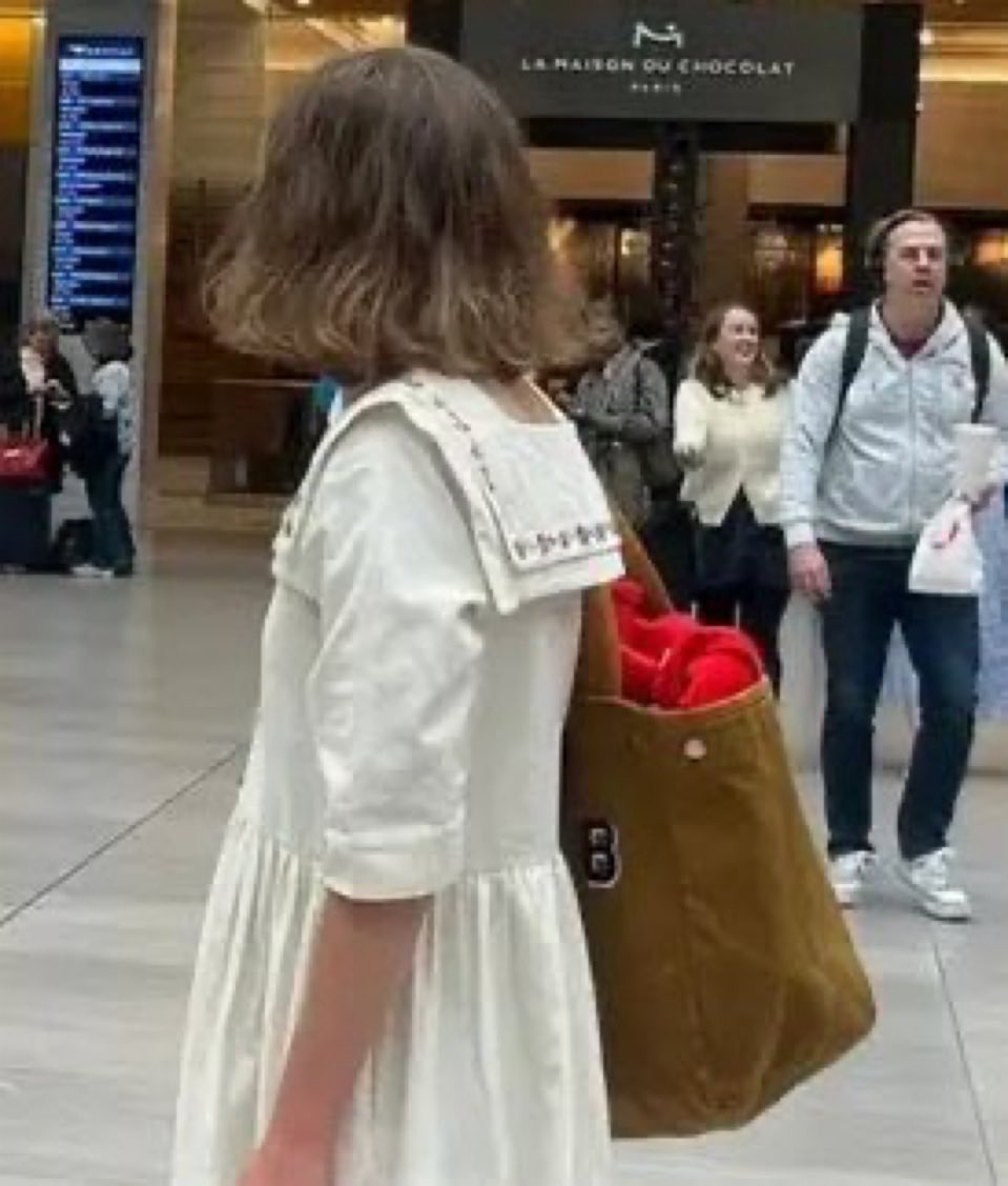 raggedydocs's tweet photo. the fact he still wears the bag with his initials that ella has a matching version of 🥹 https://t.co/Llfcht6lgx