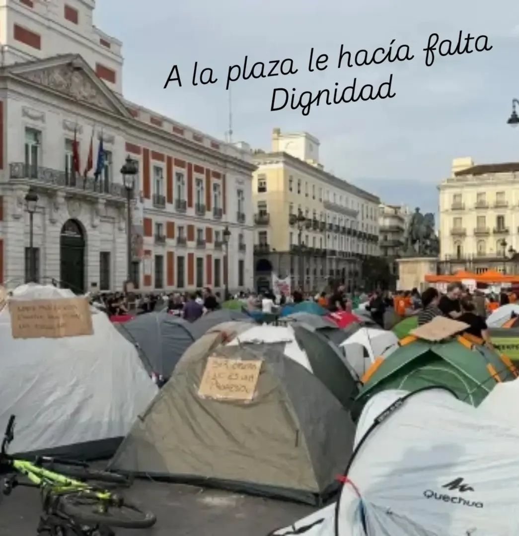 Lamorteratres's tweet photo. POR FIN LA DIGNIDAD SALE A LA CALLE EN MADRID EL RESTO DE ESPAÑA DEBERÍA PONERSE EN PIE ESTO NO SE TRATA DE POLITICA NI DE IZQUIERDAS NI DE DERECHAS SE TRATA DE DIGNIDAD PARA QUE:
 ¡ LOS ESPAÑOLES NO ESTEMOS CON UN PIE EN LA CALLE TODA LA VIDA
VIDA ! https://t.co/XYBeCExI8Z