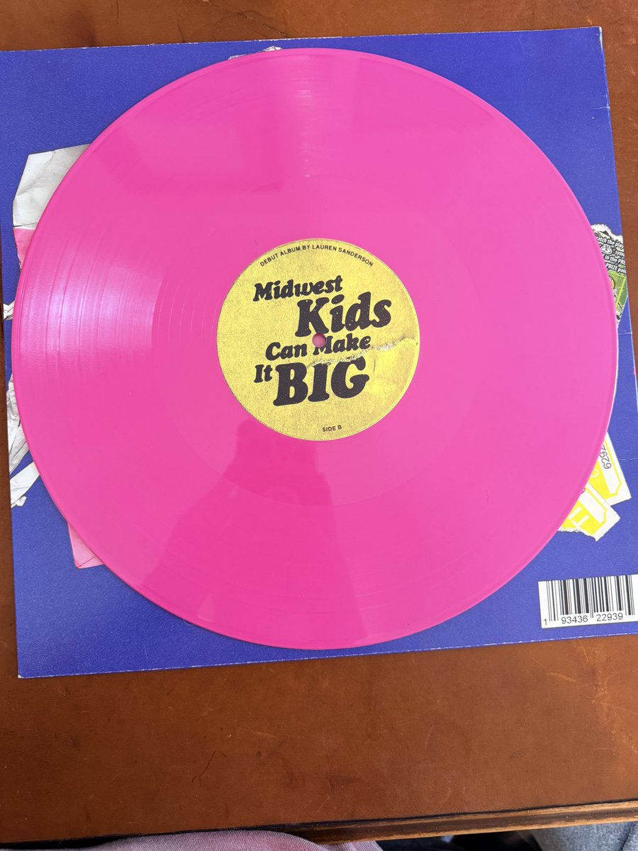 http_soonergirl's tweet photo. I have a pink Lauren Sanderson signed Midwest Kids Can Make it Big vinyl that I’m wanting to part ways with. 
I have it listed on Depop for $150 but will take best offer 
#laurensanderson https://t.co/rXHCS58Mqc