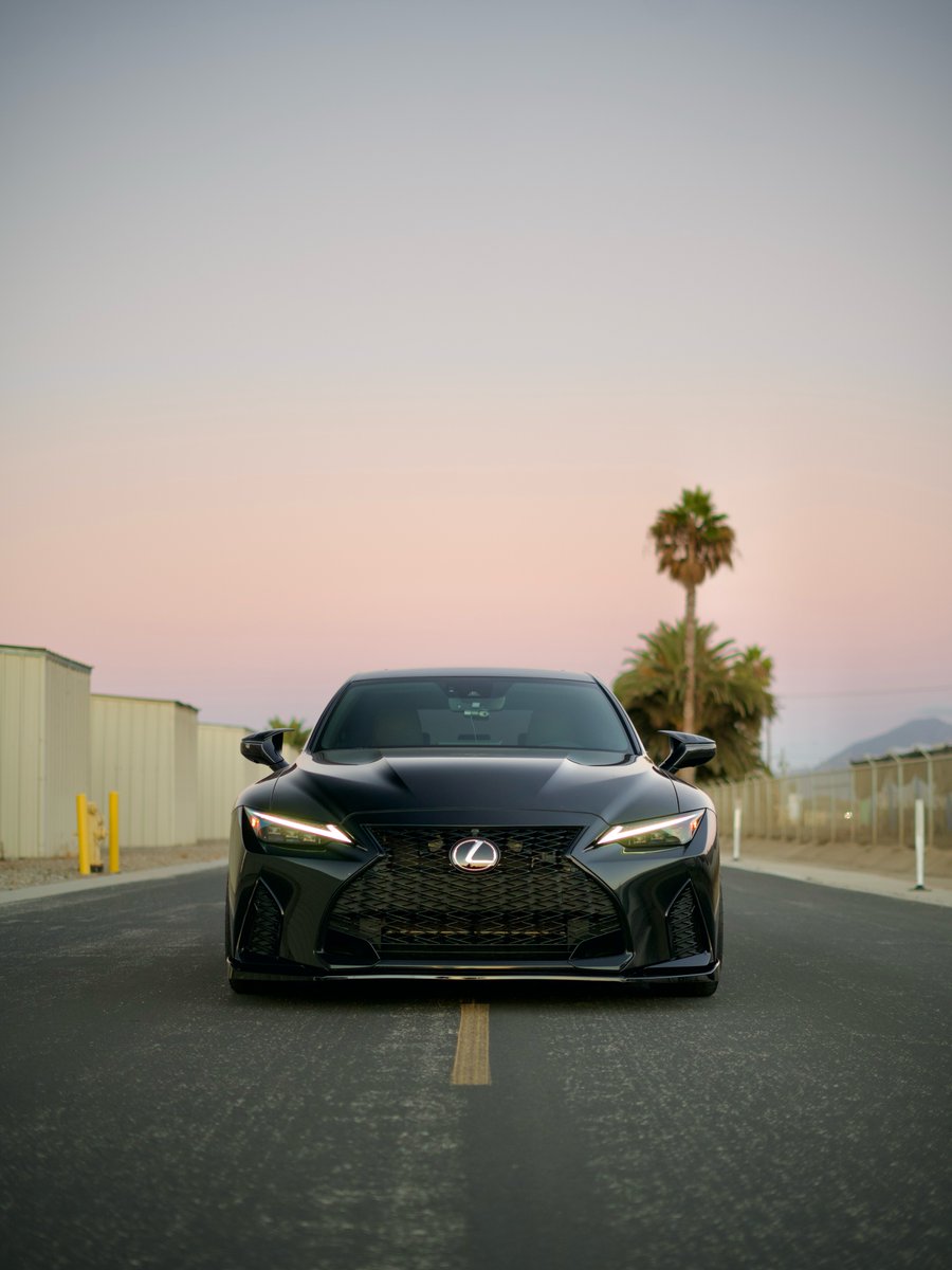 nocarcontext's tweet photo. LEXUS IS500 🖤🖤 https://t.co/wqcIq087Kb
