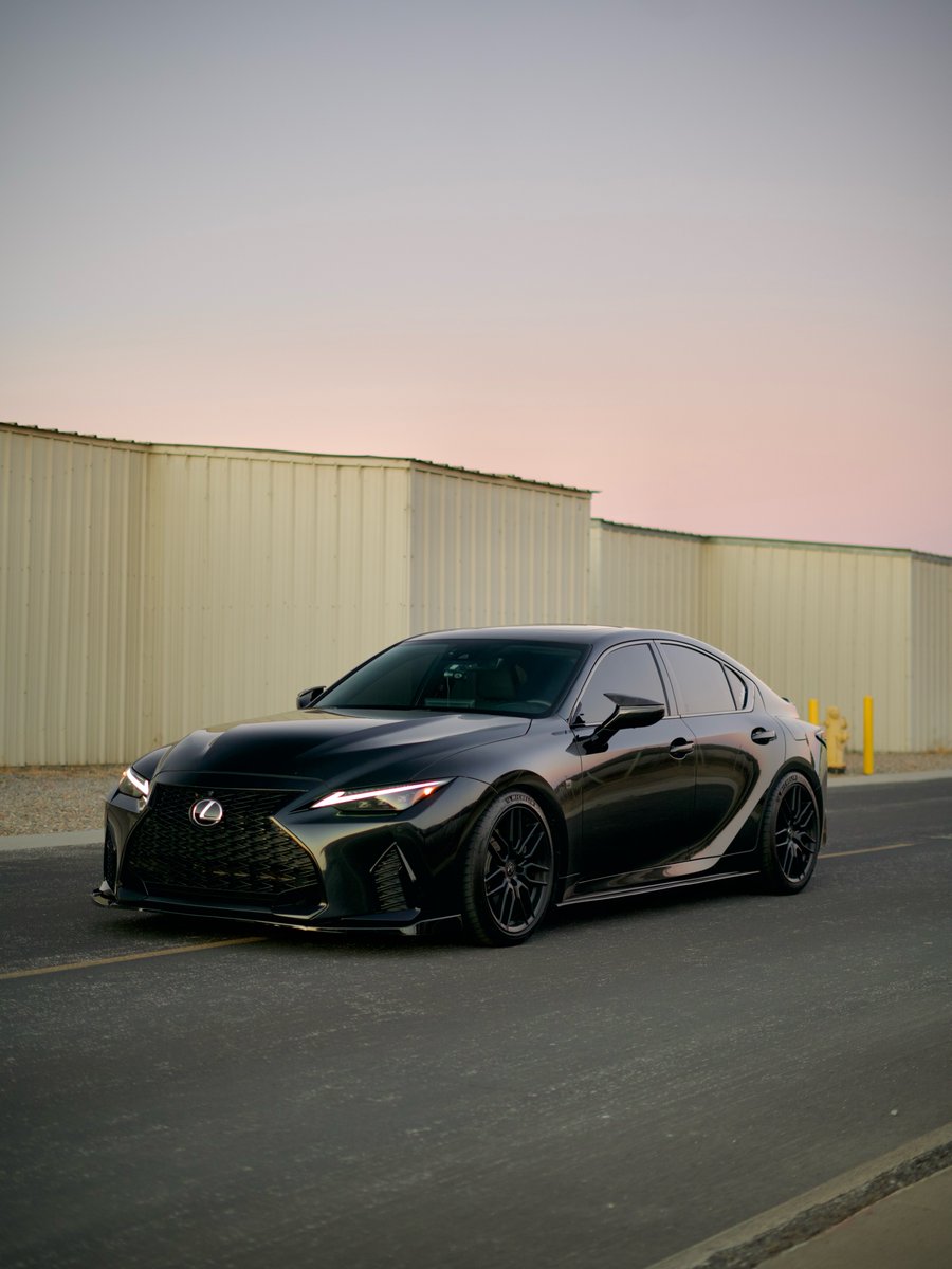 nocarcontext's tweet photo. LEXUS IS500 🖤🖤 https://t.co/wqcIq087Kb