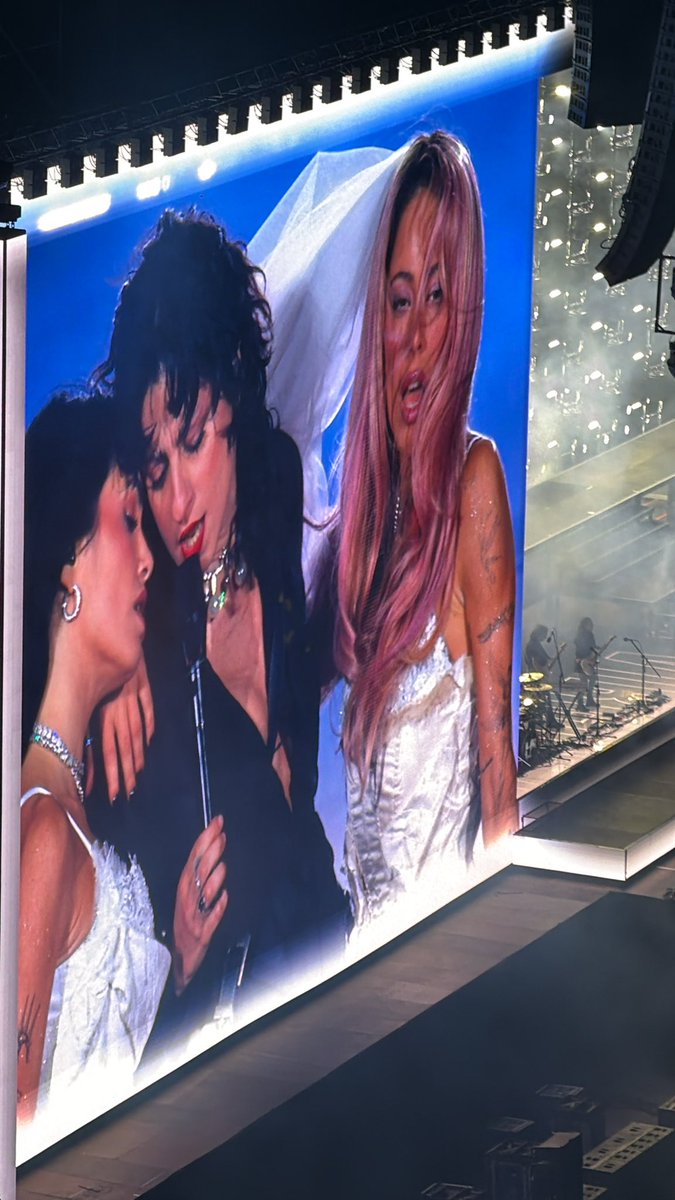 luu1s__'s tweet photo. La última atendida al demonio!
Gracias y hasta pronto 📞😈✨❤️‍🔥🌈 @lalioficial https://t.co/9BdiqyR3OZ