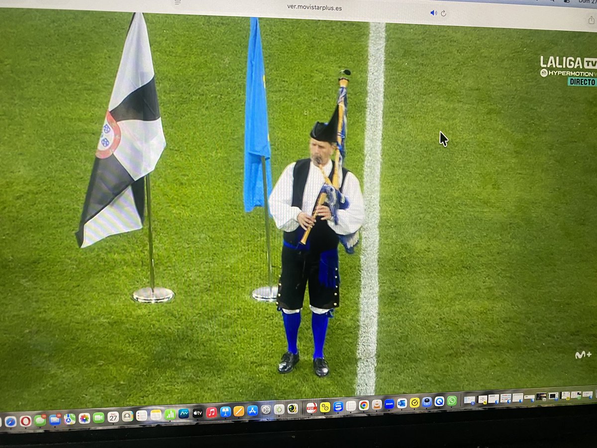 ASMA1963's tweet photo. Escuchar el “Asturias patria querida” a 9.000 km de casina y que te caiga una lagrimilla , buen partido paisanos . https://t.co/ra4ibKmCEx