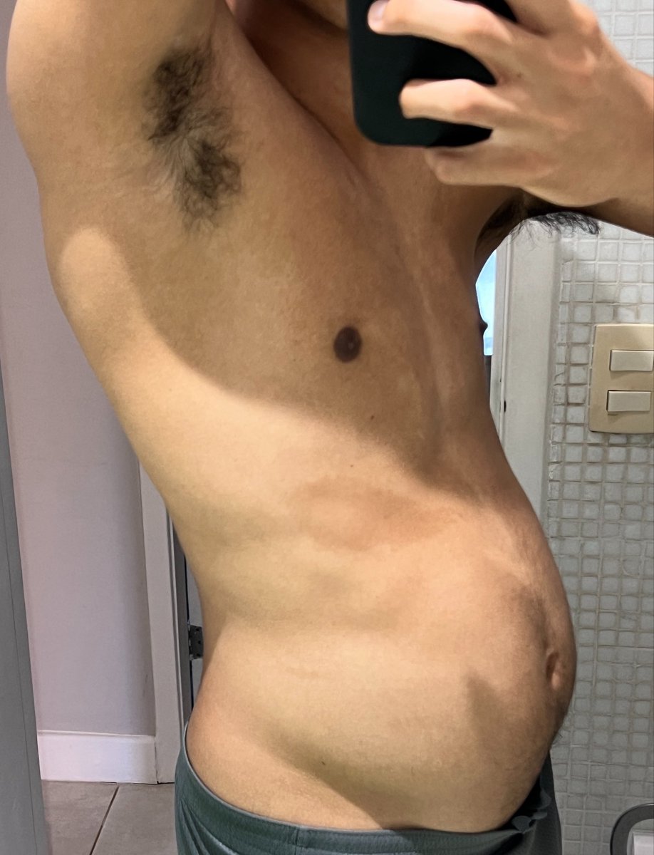 jay4gainers's tweet photo. I love seeing that I am getting fat and that all my effort is being rewarded 🥹
#gainer #bulking #exjock #fathog #feedee #belly #fat #muscle #pits #hairy https://t.co/jmlA6xDKBE