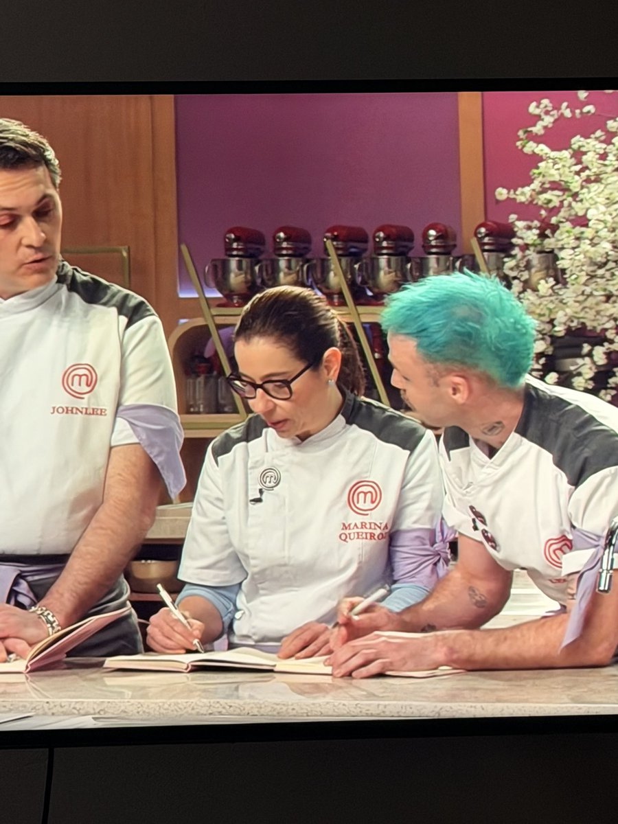 mcc2_leosalles's tweet photo. NÃO CONCORDO! NÃO CONCORDO! NÃO CONCORDO! To aqui revendo essa bomba, bom demais 😂🤍 #masterchefbr https://t.co/VPhMUKQxQS