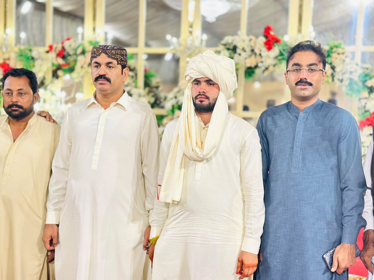 ShabirLakhoppp's tweet photo. Today, 27-09-2026, PPPP Young Leader Mr. @bilalshoro376 attended the wedding ceremony of the son of Mr. Hashim Noohani at Friends Banquet, PS-60 Qasimabad, Hyderabad.
He shared warm wishes with the family and joined them in celebrating this special occasion.
#PPPP #BilalKhanShoro #PS60 #Hyderabad