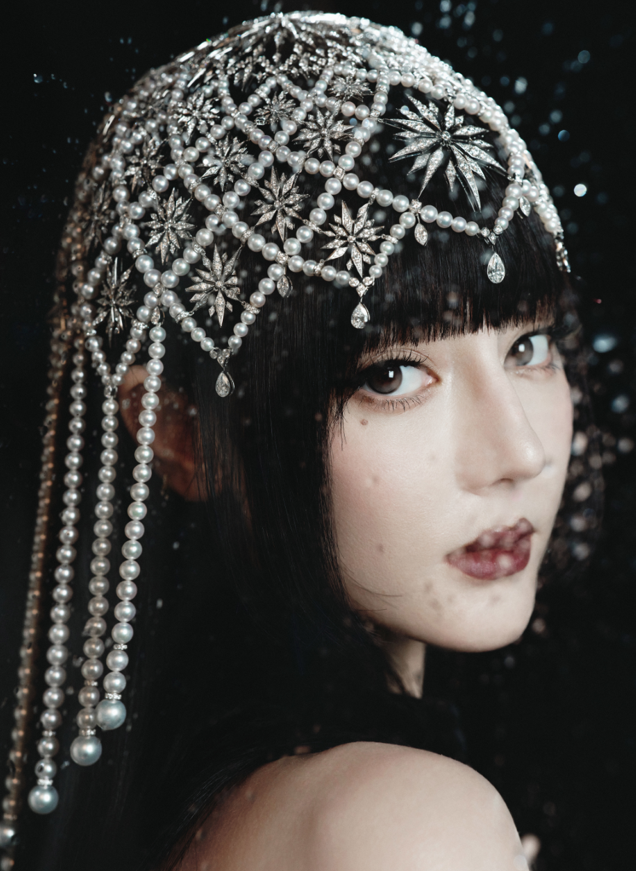 Mikimoto_US's tweet photo. Global Brand Ambassador Dilraba wears the latest Mikimoto High Jewellery creations from the L’éclat collection, where the soft radiance of pearls meets the brilliance of diamonds.

#MIKIMOTO

Discover: https://t.co/gDzzFf4WHF https://t.co/YqA5M6SZfI