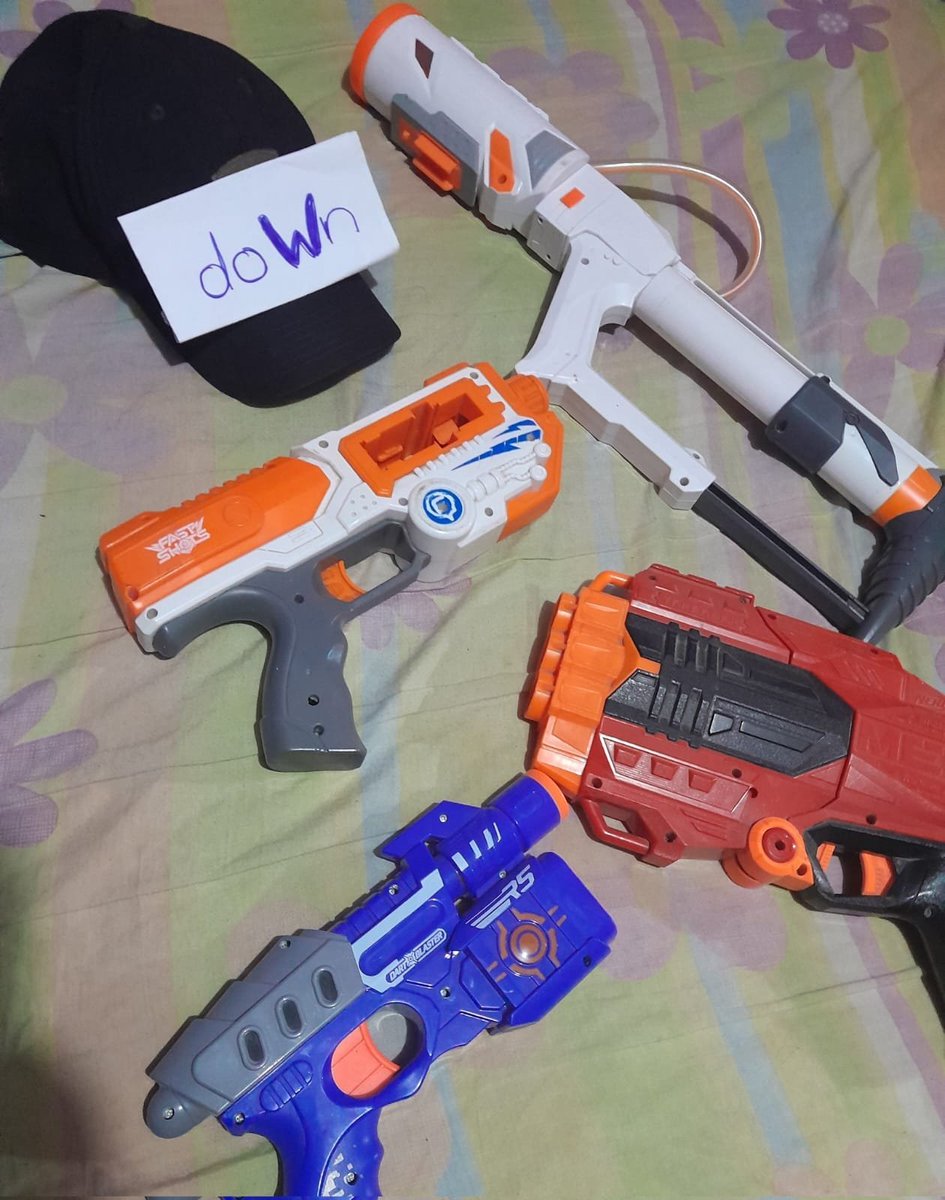 Dz3Hunter's tweet photo. @sprnscat Eh no te metas con Westcol, que sabemos dónde vive Spreen. 
En una casa en Santa Fe (creo) https://t.co/Bh56boYE7g