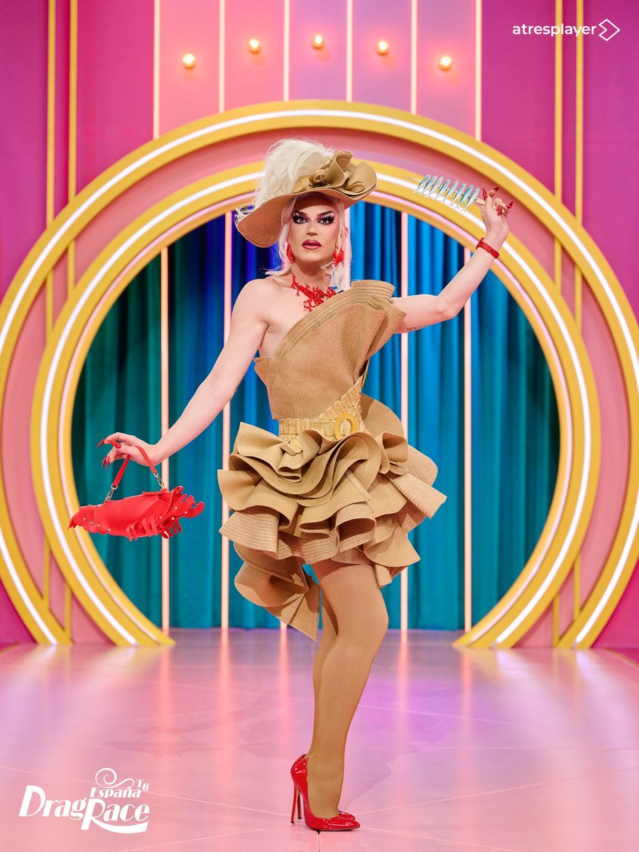 DragRace131's tweet photo. Come on through! 🥳

💖 @cocolunashow_, Alma DeSoul and @imkimmiller kick off the sixth season of #DragRaceEs

✨ Live #DragRaceEstreno ▶️ https://t.co/YKc3gA25fA #dragrace https://t.co/Jqyk8pk0t3