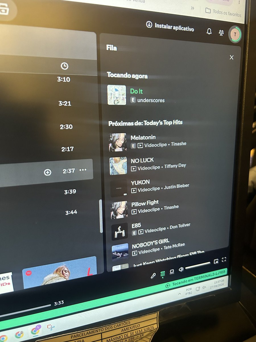 yjinrene's tweet photo. formando a playlist da loja né bbs https://t.co/xmLaa70JqW