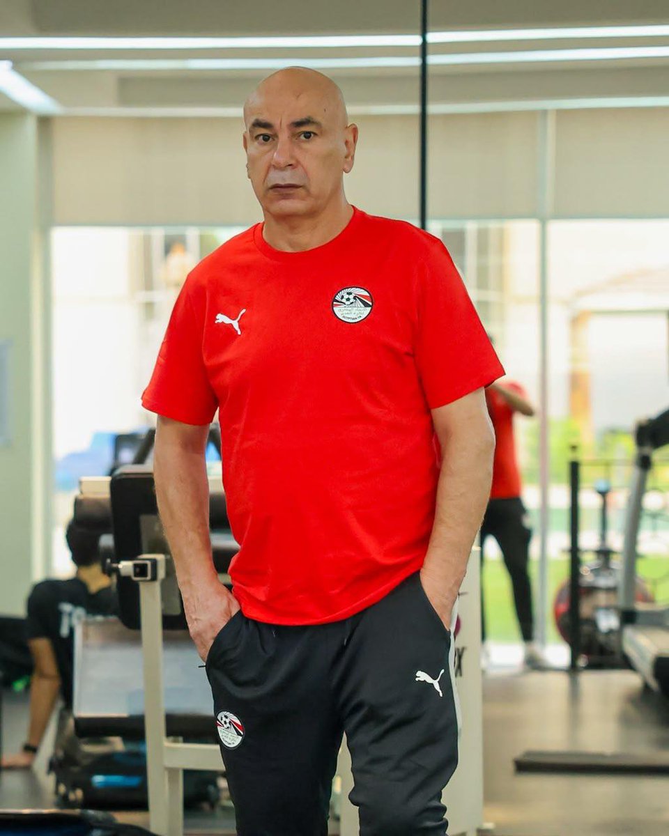 NasserElansary's tweet photo. المسمومة ، وانضم حسام حسن للمنتخب وحصلنا علي البطولة ، وحصل هو علي لقب هدافها بالمشاركة مع مكارثي .
واستمر بعدها حسام حسن لاعبا في #الاهلي ومع #منتخب_مصر حتي بطولة 2006 مع حسن شحاتة .
وهذا بفضل حماية جماهير الأهلي له .
لكنه :
حين رفضه الأهلي باع تاريخه وقام باللعب مع #الزمالك 👇 https://t.co/11yQICIMD0