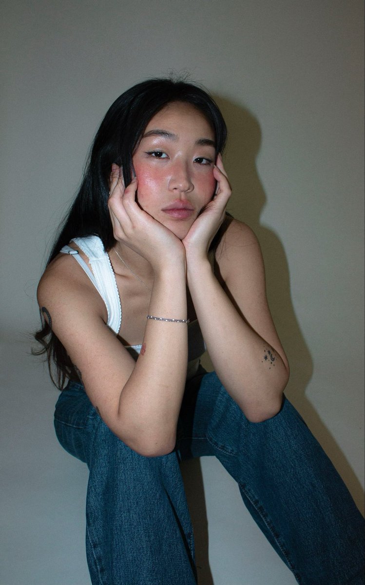 kneelfornaekko's tweet photo. ˚₊‧꒰ა reintroducing myself ໒꒱ ‧₊˚

~ semi-soft domme with a short fuse!
~ ‘01 / korean / 5’4 
~ @cryforkiyo’s 언니 (big sis) and we like to share (˶>⩊<˶)

💸 come say hi!! with tribute!! i don’t bite (hard) https://t.co/sPuCO98wy4