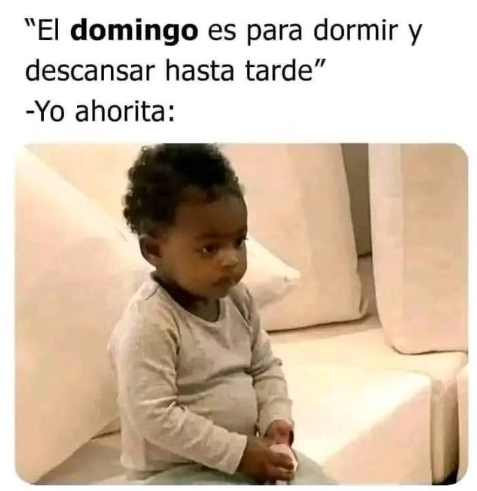 carolinaymu's tweet photo. yo en el jale jajajaja https://t.co/PkGU7WnrIS