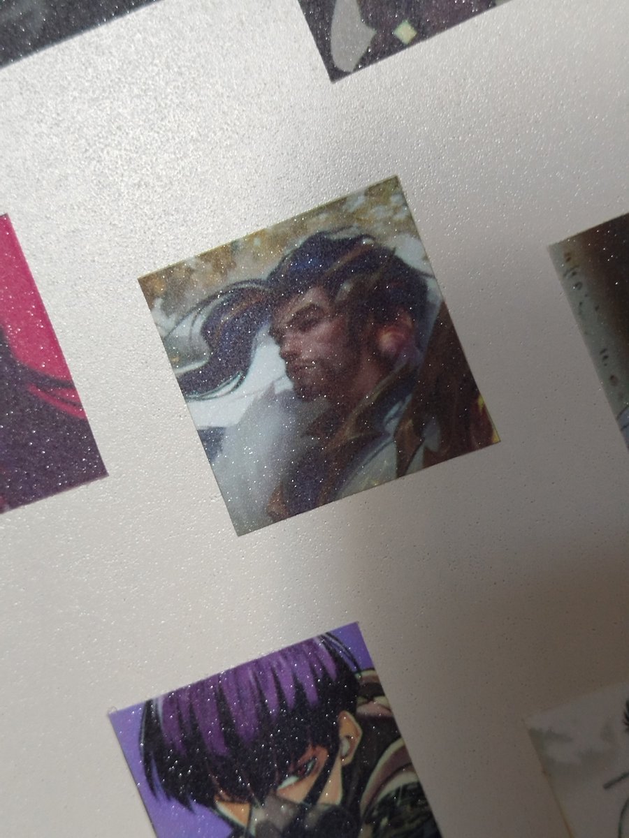 acervyas's tweet photo. algumas das coisinhas idiotas que tenho do yasuo

( minha impressora tem tinta sim mas preto e branco é mais aesthetic ) https://t.co/DMcvNvrtxu