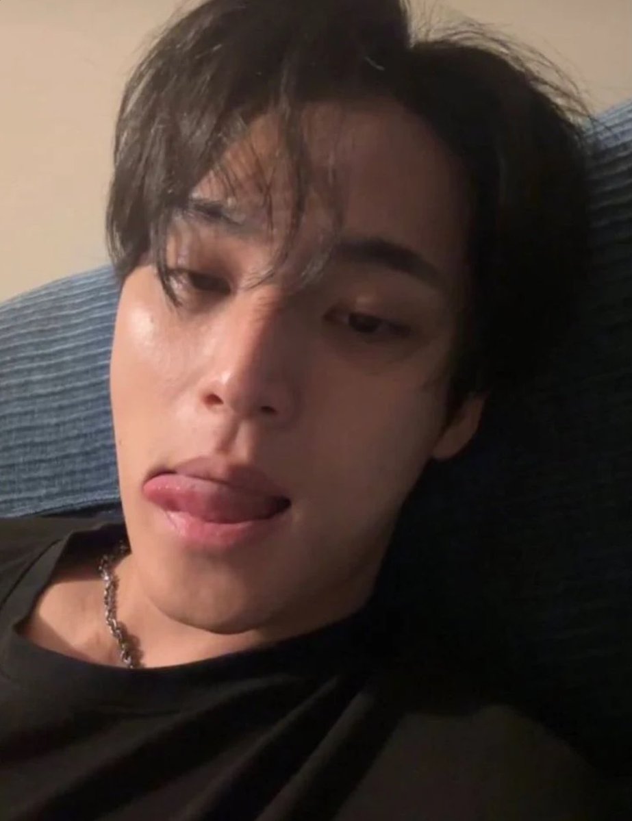 sxmocked's tweet photo. ekspresi calon ayah yg berhasil mejuin memek bini. jadi bumil ya sayang @scoups_of_sc ❤️ https://t.co/v2BGy852l7
