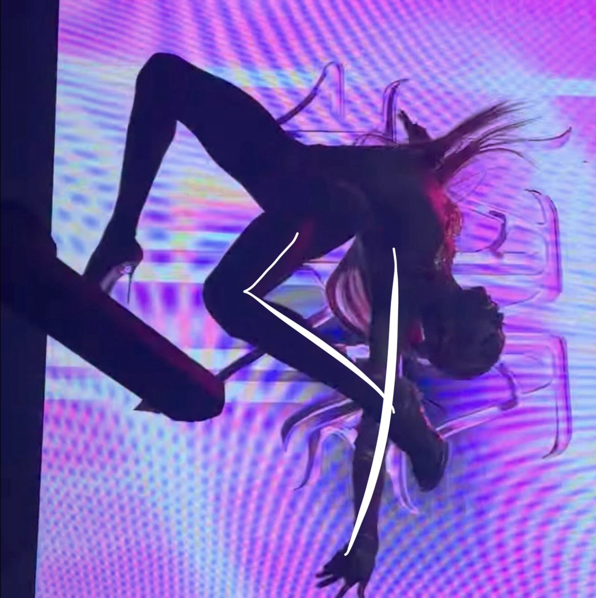 sshole_x's tweet photo. @lanajarae @ajaoxum FOURRR! 🙈 https://t.co/HJ5r4azF4M