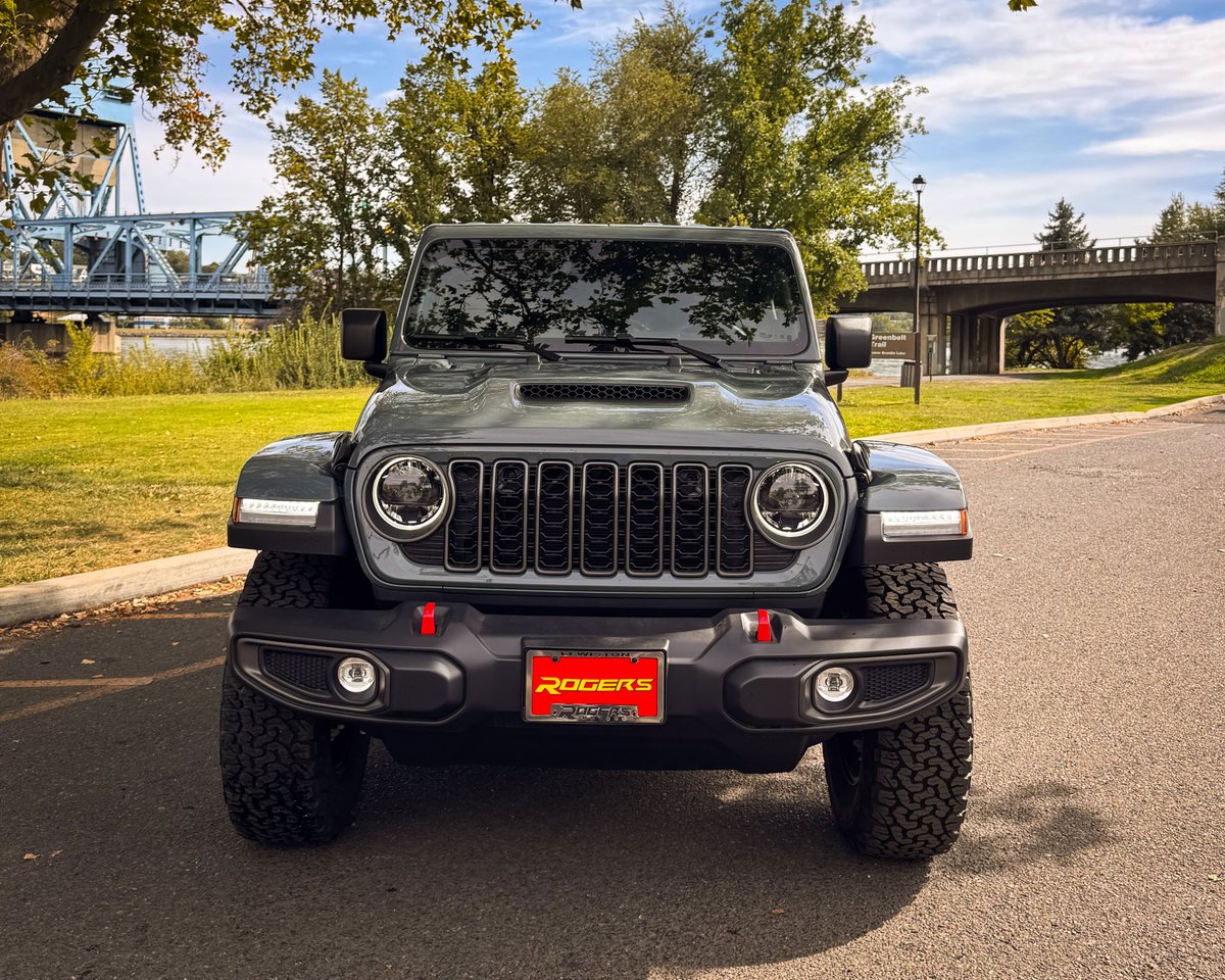 RogersDodge_ID's tweet photo. The 2026 Jeep Wrangler 4-Door Rubicon is made for the dirt trail and adventure! 🚗🌄

#lewistonidaho #rogersdodge #DriveHappy #Idaho #rmxperformance https://t.co/MfH2admWjb