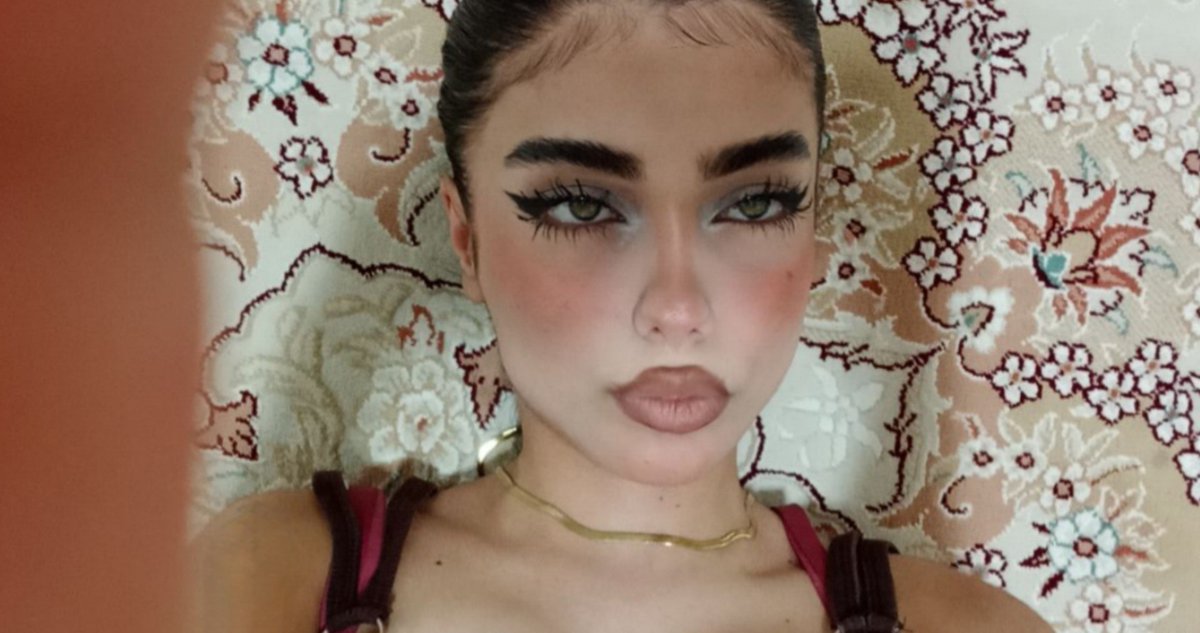 is_rashidi's tweet photo. Persian Girl https://t.co/U02Ek08mwL