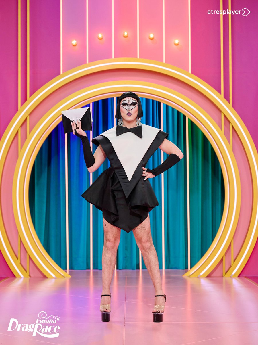 DragRace131's tweet photo. This is intenseee 💥 #DragRaceEs 

Maitetxu Mía, @alexmarteen and @joan_chvlr 🌟 enter the workroom

✨ Live #DragRaceEstreno ▶️ https://t.co/YKc3gA25fA #DragRace https://t.co/HmL06CQ6VF