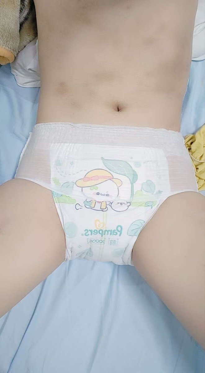 xiaopa259088's tweet photo. 新裤裤来啦～第一次穿帮帮的4x😆
#ABDL #正太 #正太弟弟 #diaper #diaperboy #纸尿裤 https://t.co/OsG4lQn0ki