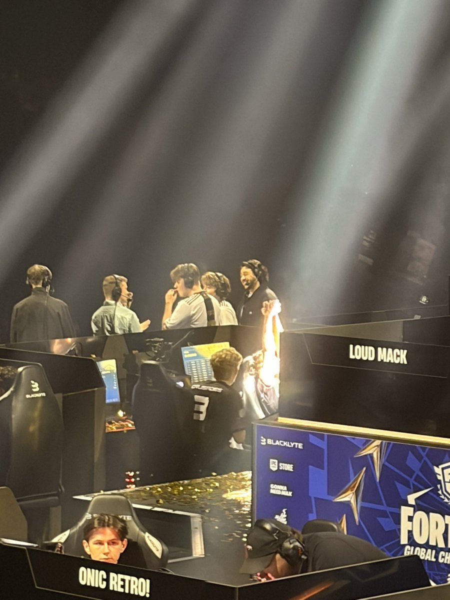 aethrfnt's tweet photo. BEST OCE LAN PLACEMENT OATTTTT https://t.co/LbVOxhGUIS