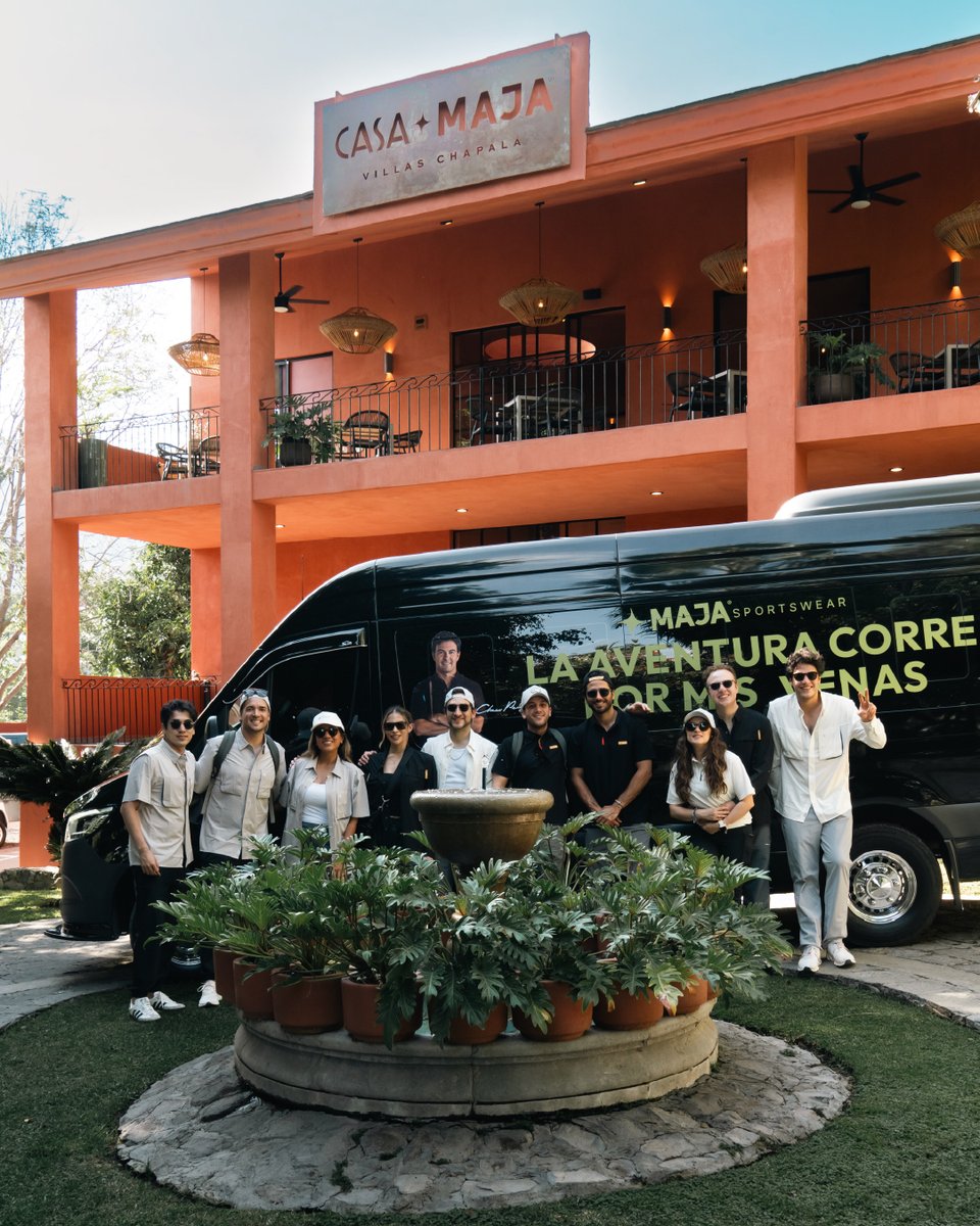 MajaSportswear's tweet photo. Segundo día de Checo Perez x MAJA 

Viñedo, nuevos detalles de la colección y una carrera de autos a control remoto que nos llevó al podio.

Naturaleza, aventura y grandes momentos en Casa MAJA®️ Villas Chapala.

¿Listos para mañana?
Lanzamiento nueva colección. https://t.co/soM0cKhLr4