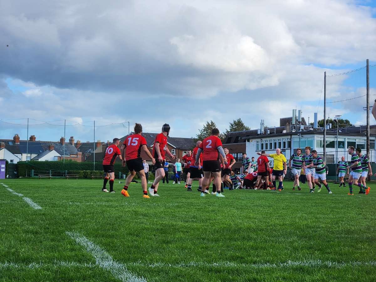 BGFRavens's tweet photo. A great battle out in Terenure vs CYM rfc
Finish in a draw 17-17 
 
And a lot of players new and old great to get experience and some more minutes under the belt 

🔴⚫️🔴⚫️🔴⚫️

#bgfravens #ballymun #glasnevin #finglas #rugby #APlaceForEveryone https://t.co/9zGwWbTtPD