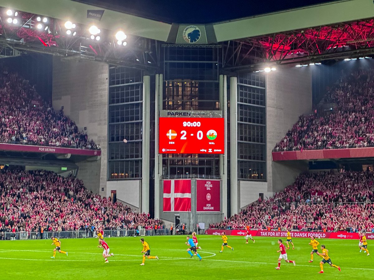 Tikoe_'s tweet photo. Denemarken  - Wales  2-0

Nations League A
Groep 4 

🏟️ Parken Stadium
🧑‍🧑‍🧒‍🧒 34.588
📍 Kopenhagen (Den) 🇩🇰
#denwal #NationsLeague #VitamineV #groundhopping #Kopenhavn https://t.co/rM1DLecF7m