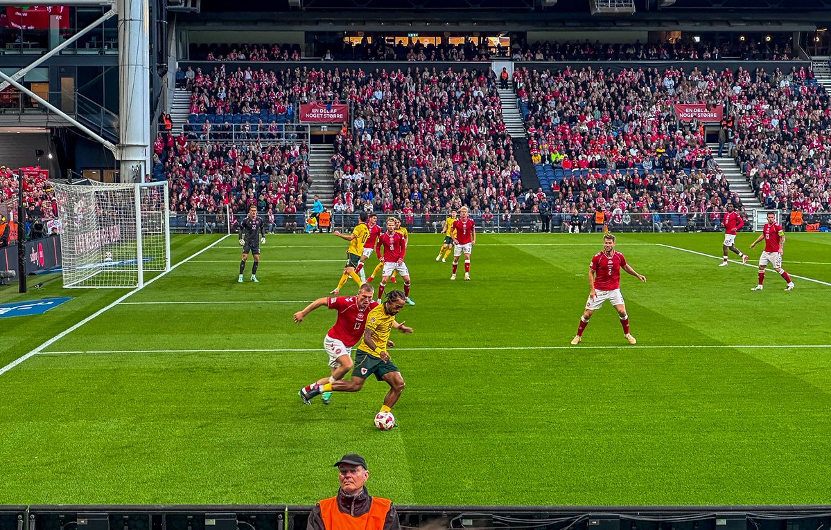 Tikoe_'s tweet photo. Denemarken  - Wales  2-0

Nations League A
Groep 4 

🏟️ Parken Stadium
🧑‍🧑‍🧒‍🧒 34.588
📍 Kopenhagen (Den) 🇩🇰
#denwal #NationsLeague #VitamineV #groundhopping #Kopenhavn https://t.co/rM1DLecF7m