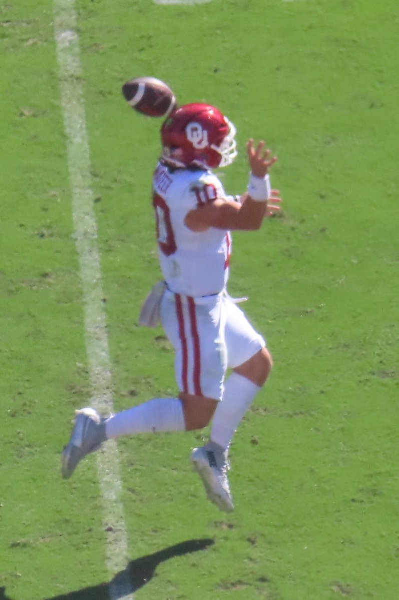 OURoadWarrior's tweet photo. I happened to capture the play of the game yesterday. https://t.co/uvrPy1EZrz