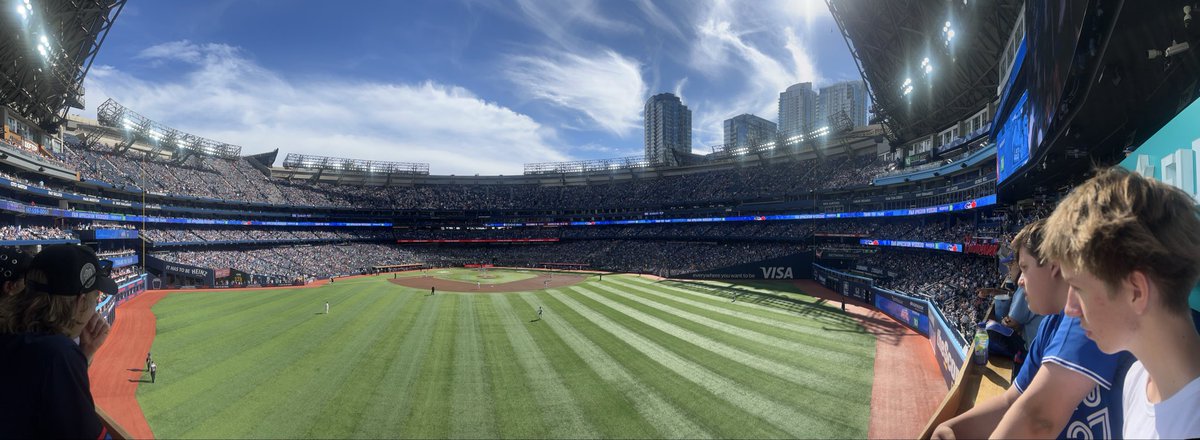 LukewSavage's tweet photo. One last time. Let’s play ball. #BlueJays50 https://t.co/accPgMITsT