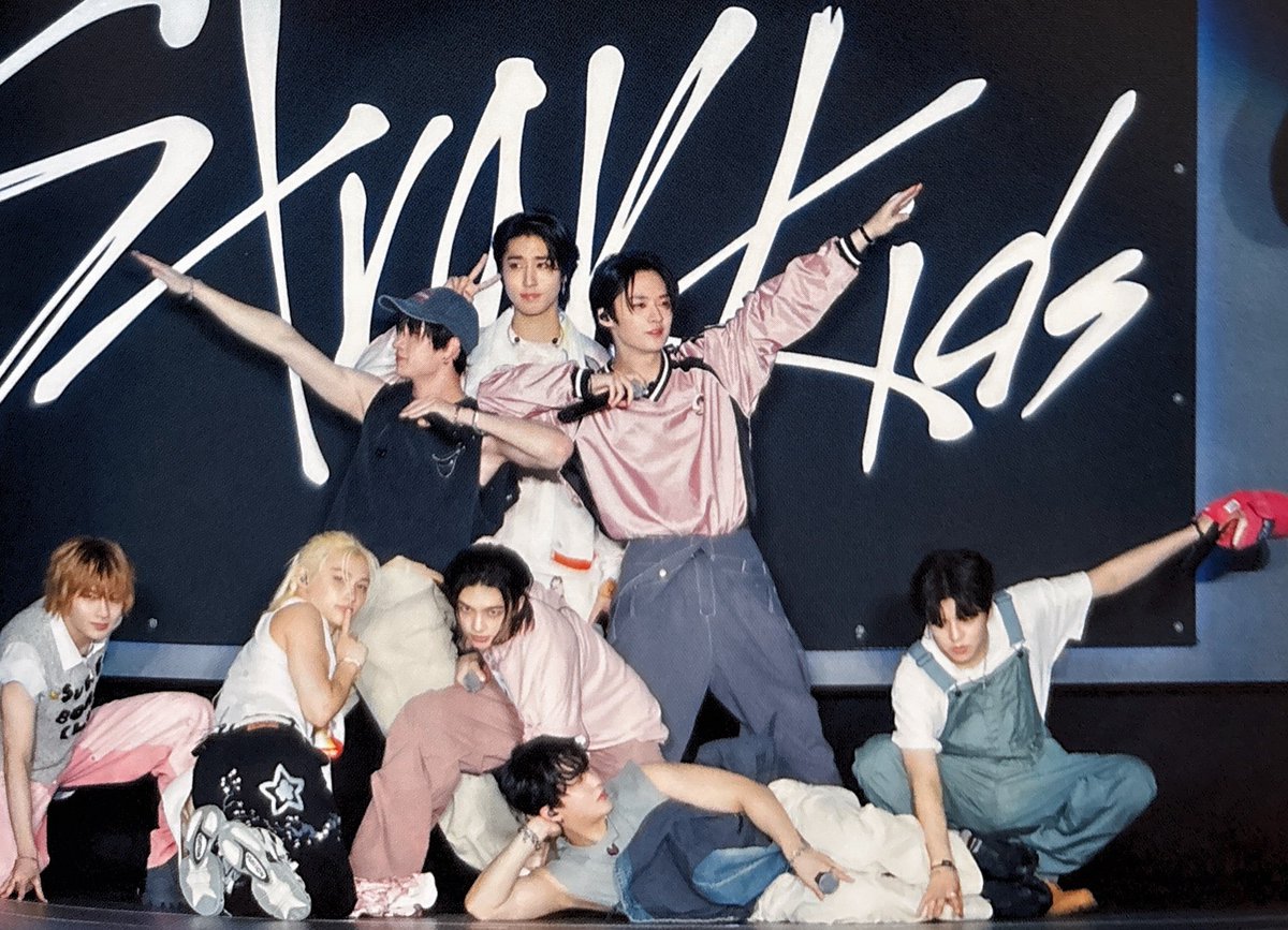 shoyoskz's tweet photo. stray kids - toyworld dvd photobook https://t.co/DXoPI2uFNX
