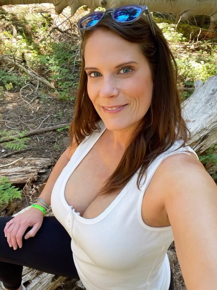 Emilykaitlyn33's tweet photo. Happy Sunday https://t.co/cevuWkRjq7