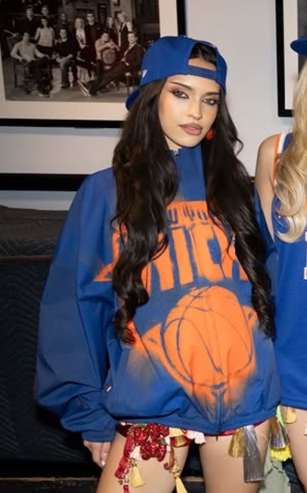 danielarepitas2's tweet photo. she needs to stop dressing like a douchebag it’s causing me a double heartbeat https://t.co/S7mLpyqXOO