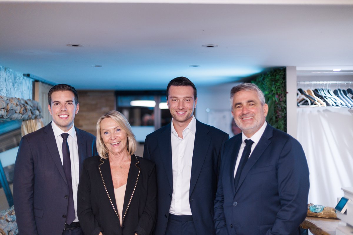 J_Bardella's tweet photo. En compagnie de notre directeur de campagne pour les élections sénatoriales @ludovicpajot, et nos deux sénateurs élus ce soir dans le Var @FrankGiletti et @CarineLeroy_83 : félicitations à eux pour leur excellente campagne ! 👏

La constitution d'un groupe Rassemblement National au Sénat confirme la dynamique de notre mouvement à l'approche de la mère des batailles : l'élection présidentielle. 

Si nos compatriotes souhaitent, nous gouvernerons très bientôt la France, avec @MLP_officiel 🇫🇷