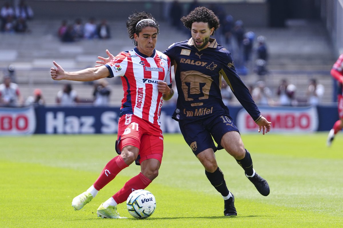 LigaBBVAMX's tweet photo. ⏱️ Comienza el segundo tiempo en CU.
@PumasMX 0-1 @AtletideSanLuis 🐾🆚🔴⚪
#LaLigaDeLaAfición✨ | #J10 | #UNAMADSL | #AP26 https://t.co/lQP5m6KVnf