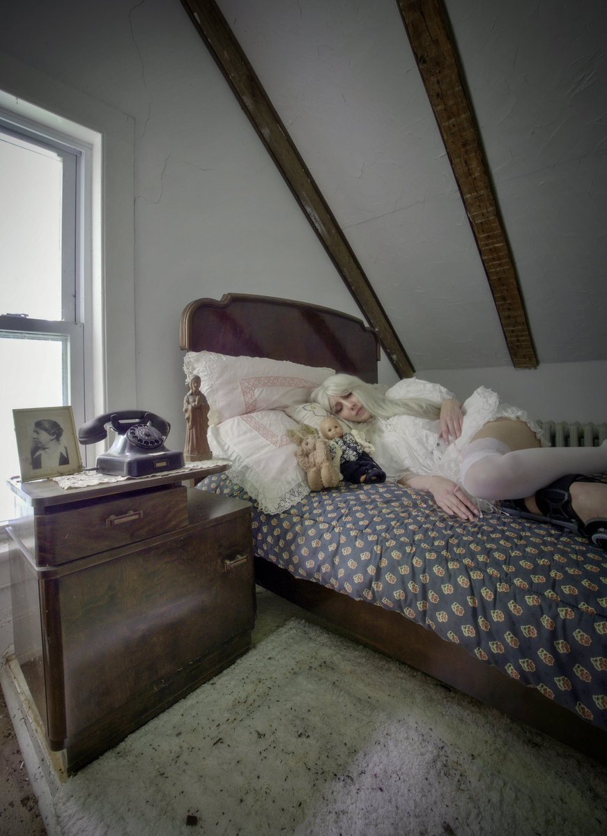 veiled_void's tweet photo. The Sickly Victorian Child

This was a challenge to do. I have to wear a full leg brace for months after breaking my knee last month. I accidentally found this place and I usually have dresses in my car and brought camera gear
Wearing @Selkie
Use code VEILED_VOID for a discount https://t.co/m4KkOFLqFT