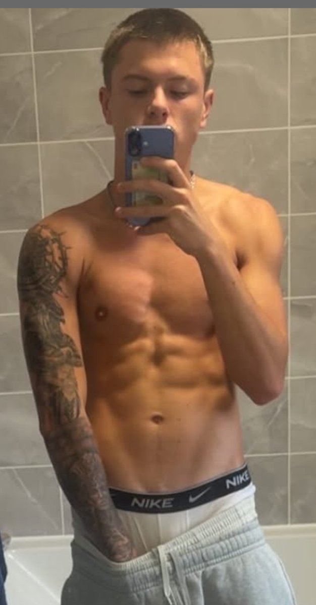 Craig_a_1's tweet photo. Fit Lad https://t.co/uokiL6YAar
