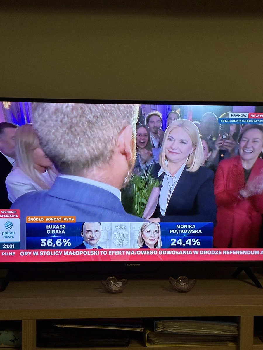ProtasiewiczJ's tweet photo. Radości na twarzy kandydatki @Obywatelska_KO nie ma. Wiece z Tuskiem i Jego osobiste poparcie pomogło, jak umarłemu kadzidło. Kto nie rozumie wyniku tych wyników na 11 miesięcy przed wyborami parlamentarnymi, rozumie niewiele. Może to i lepiej. 🤷‍♂️ https://t.co/FqaRrAcYk5