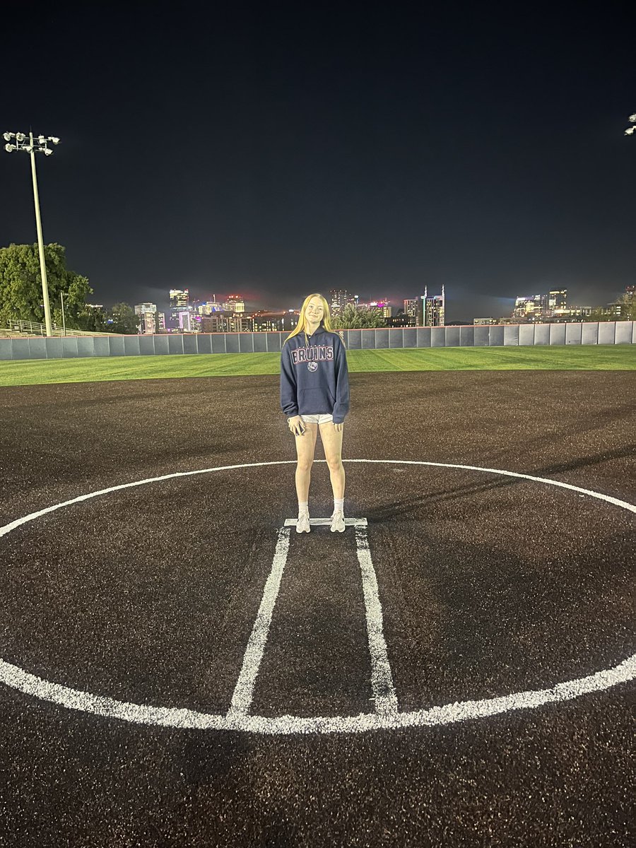 SaraStevens2031's tweet photo. Got to visit @BelmontSoftball @BelmontUniv for my Older Sisters Family weekend. I stopped by the Field and loved it. The Academic halls and whole Campus was so Beautiful. Definitely loved it. @Coach_Bolden @PrepSoftball @ChiProspects16u @NCAASoftball @LineDsoftball @SSN_Softball @SoftbalAmerica
