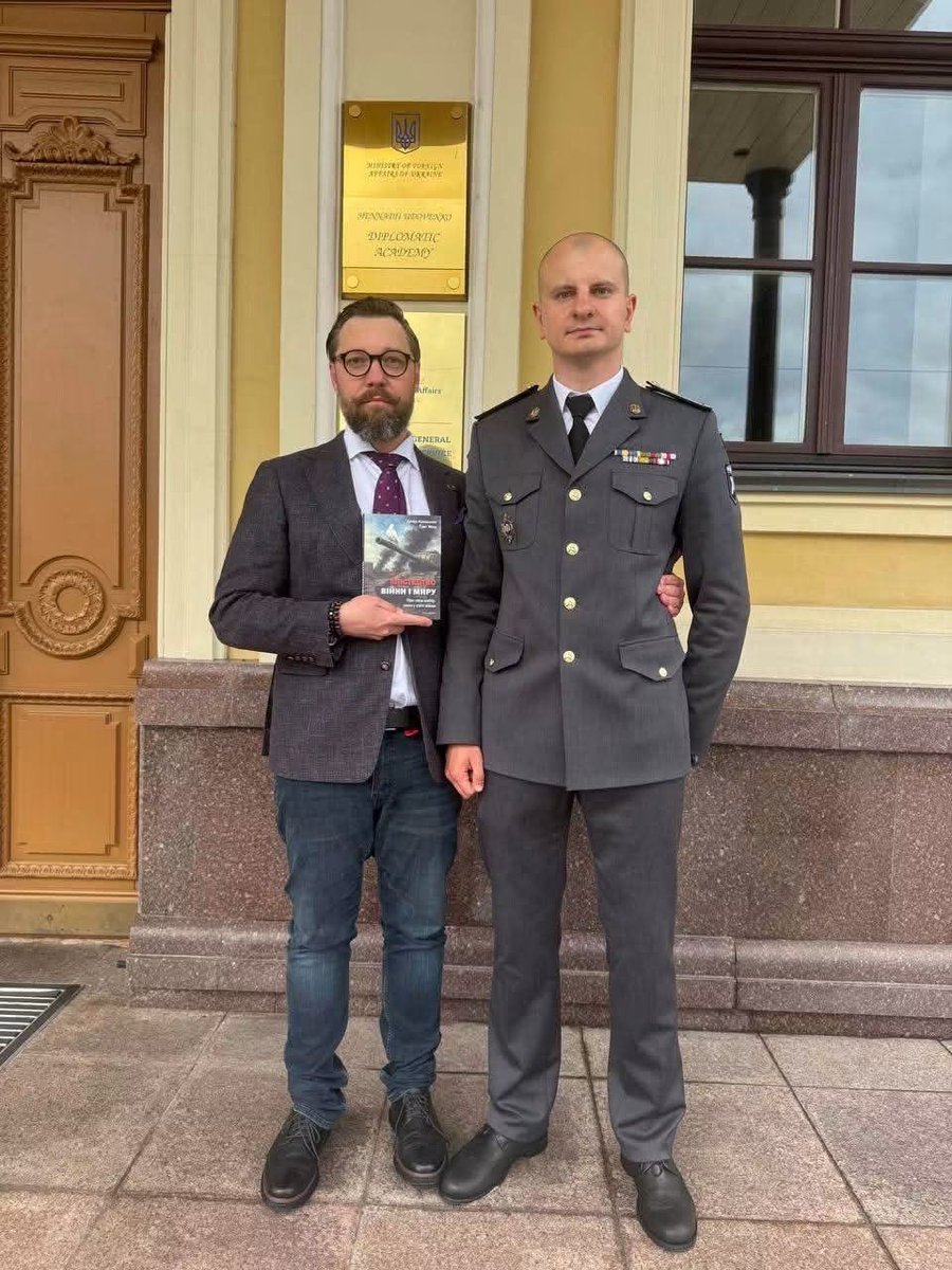 UkrSlavemarket's tweet photo. В Україні вперше зареєстрували одностатевий шлюб https://t.co/nLem0RuiUq