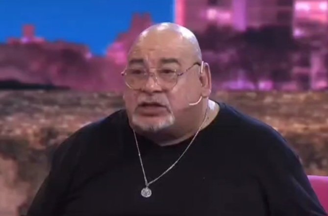 elprofesorcaleb's tweet photo. Roly Serrano salió a defender a los chorros: "si un chico roba unas zapatillas, es porque sabe que nunca las va a poder tener".

Repudiable. https://t.co/a4wNJjtBvr