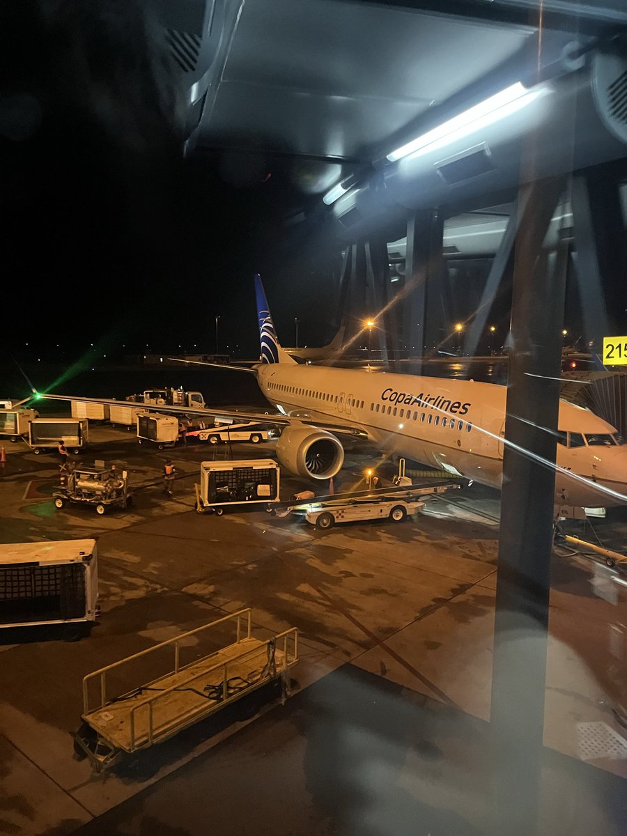 le1e2eo's tweet photo. コパ航空でパナマを離れて次の地へ🇨🇱 https://t.co/wb4N4QzCvq