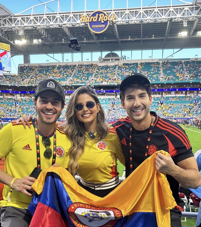 palamorcie11's tweet photo. @inncomodo @arz4mendi4a4B2 Los mejicanos solo ponen futbolistas, pero si nos vamos a la gente del común pasa esto https://t.co/2SZsXk10j4