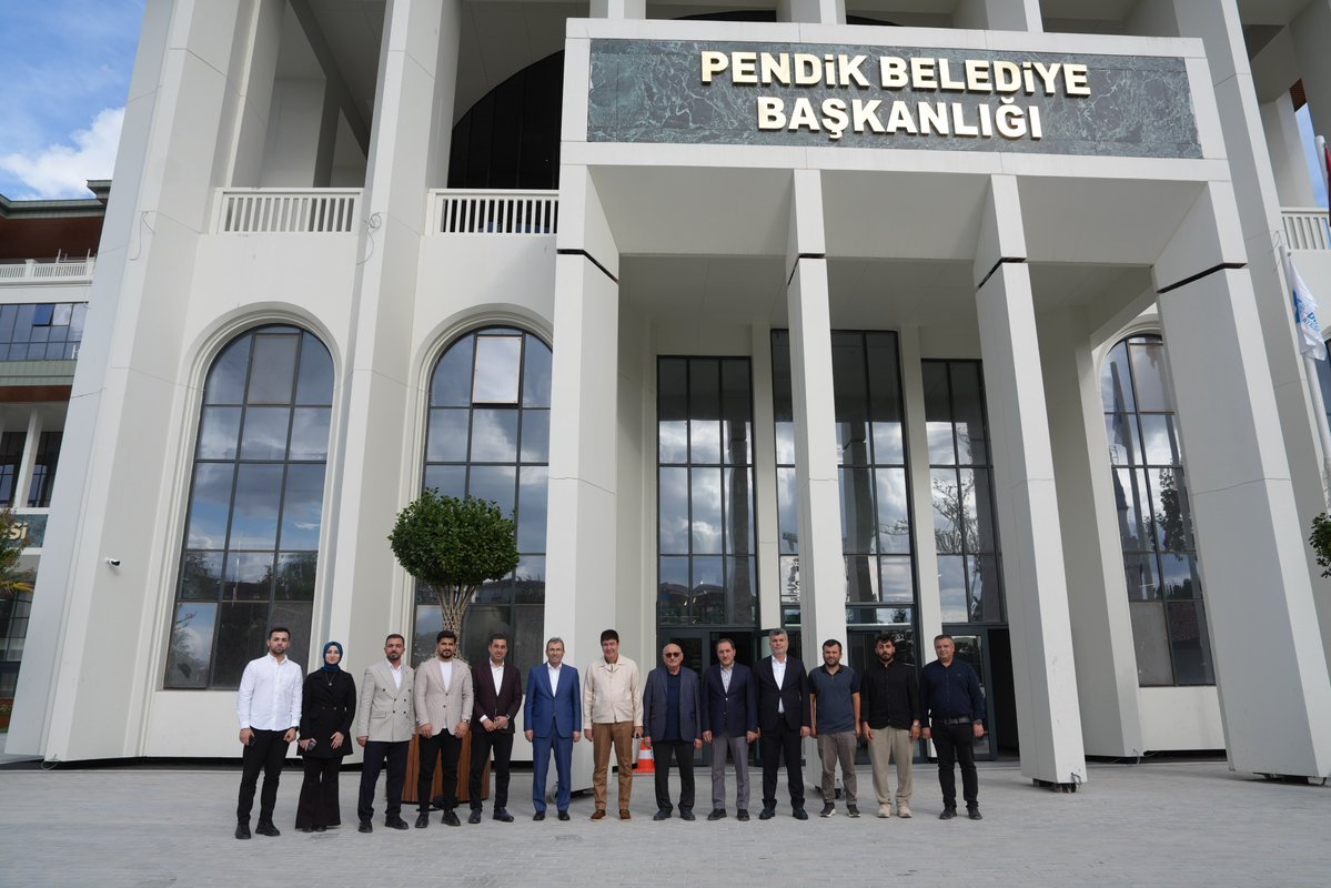 PendikAKGenclik's tweet photo. MKYK Üyemiz @menderesturel’in katılımıyla Türkiye Yüzyılı Buluşmaları İstanbul kapsamında Pendik’te sahadayız! 🇹🇷

Teşkilatımızın tüm kademeleriyle birlikte Pendik’te vatandaşlarımız ve esnaflarımızla bir araya geldi.

Türkiye Yüzyılı için durmadan, yorulmadan sahadayız! 🇹🇷 https://t.co/FKUjIEEfLU
