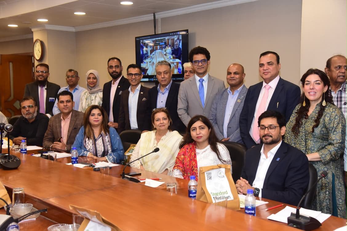 A_R_K_81's tweet photo. As 𝗟𝗲𝗮𝗿𝗻𝗶𝗻𝗴 𝗙𝗮𝗰𝗶𝗹𝗶𝘁𝗮𝘁𝗼𝗿, 𝗥𝗖𝗞 𝗕𝗹𝘂𝗲𝘀, delighted to contribute to the conversation for 𝗘𝗱𝘂𝗰𝗮𝘁𝗶𝗼𝗻 𝗳𝗼𝗿 𝗘𝘃𝗲𝗿𝘆 𝗖𝗵𝗶𝗹𝗱. 

#Rotary #LiteracyMission #APS #ARK #GuftuguWithARK https://t.co/vmm4ZzdYd4
