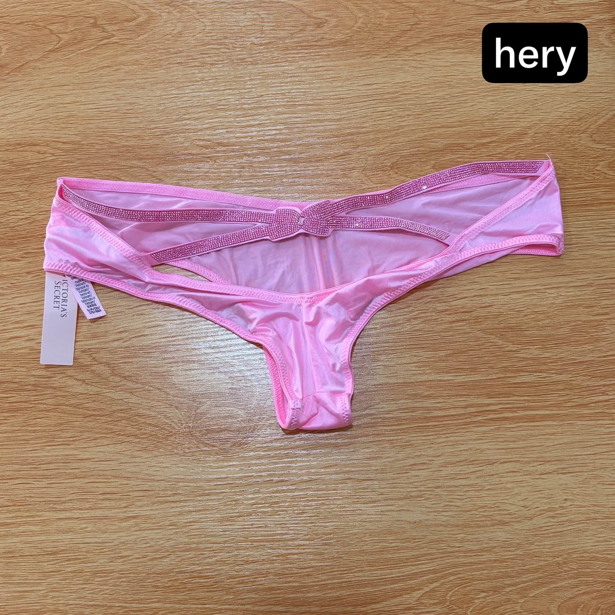 Henry76340693 tweet picture