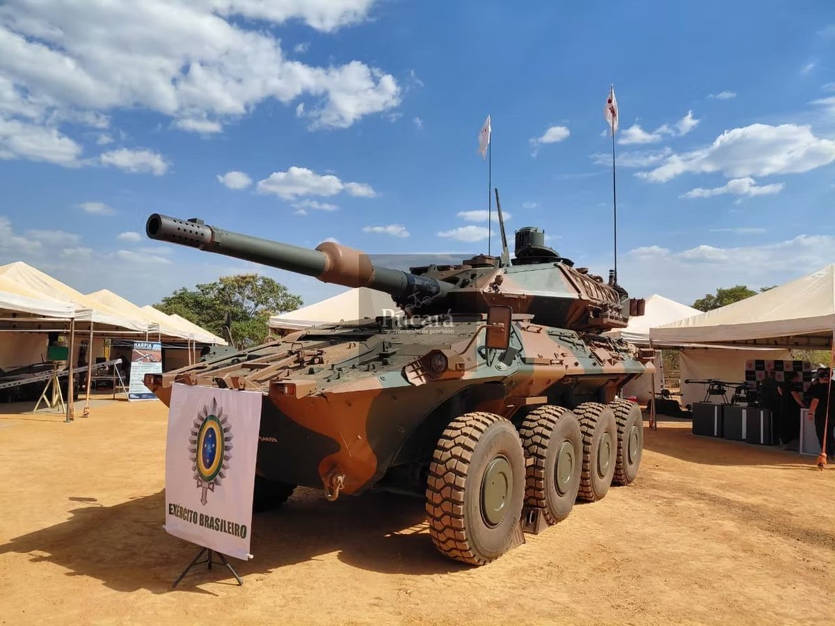 SA_Defensa's tweet photo. 📍Formosa, #Brazil (🇧🇷)

A look at some units deployed for Operación Formosa 2026, including SK-105, Guarani APC, Mowag Piranha IIIC, Astros launchers (MLRS &amp; MANSUP), AAV7 &amp; more.

The Centauro II was also on display (photo by @PucaraDefensa)

📸: ARP https://t.co/YIugTd0VSL